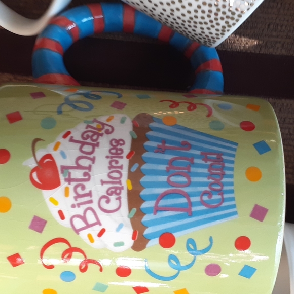 Assorted Mugs Christmas Bundle - Picture 11 of 14